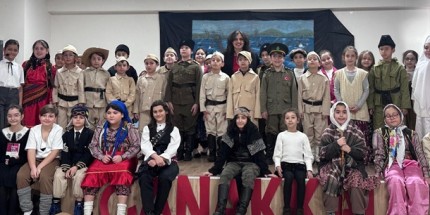 Çanakkale Ruhu Minik Yüreklerle Sahneye Taşındı